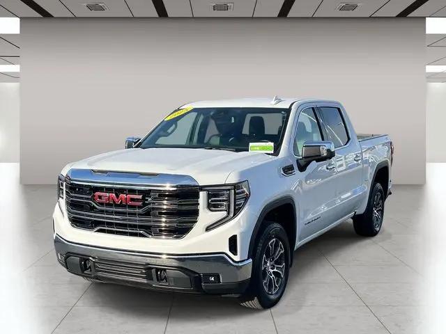 2025 GMC Sierra 1500 4WD Crew Cab Short Box SLT