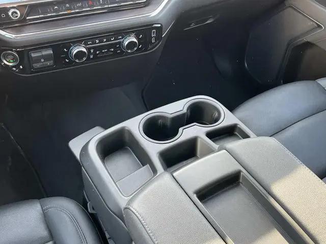 2025 GMC Sierra 1500 4WD Crew Cab Short Box SLT