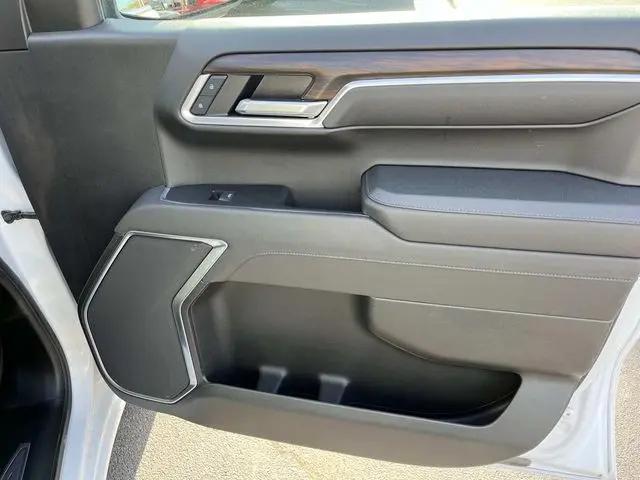 2025 GMC Sierra 1500 4WD Crew Cab Short Box SLT