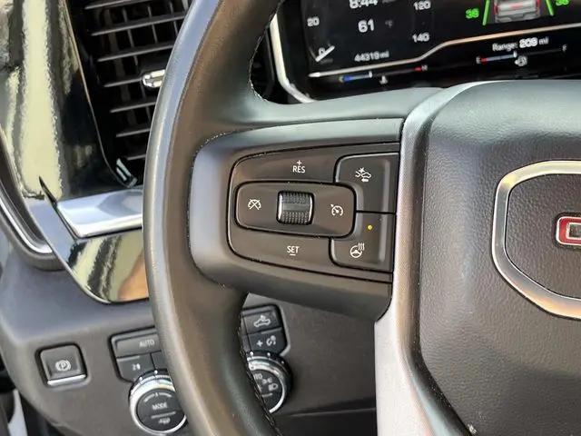 2025 GMC Sierra 1500 4WD Crew Cab Short Box SLT