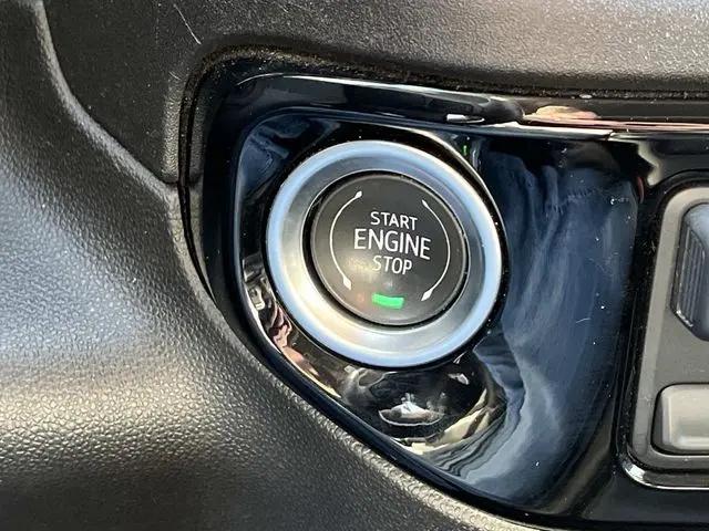 2025 GMC Sierra 1500 4WD Crew Cab Short Box SLT
