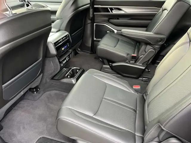 2026 Jeep Grand Wagoneer Upland