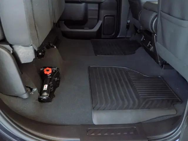 2023 Chevrolet Silverado 1500 4WD Crew Cab Short Bed Custom Trail Boss