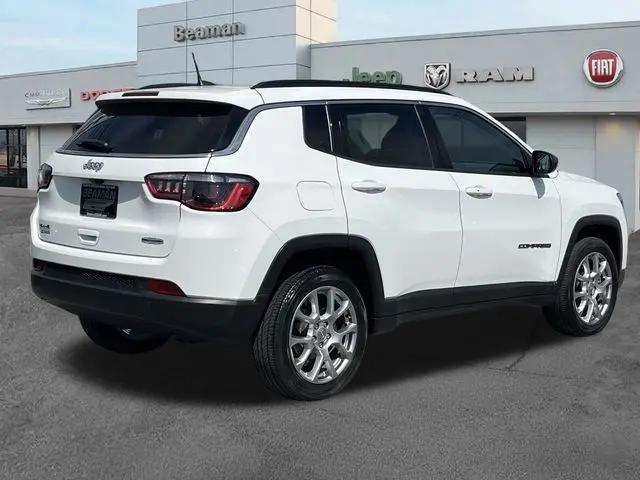 2022 Jeep Compass Latitude Lux 4x4