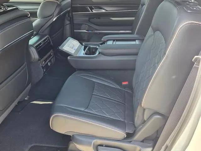 2026 Jeep Grand Wagoneer Summit Reserve 4x4