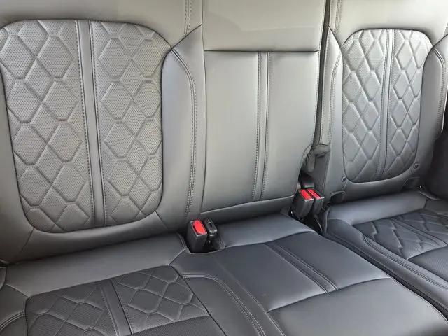 2026 Jeep Grand Wagoneer Summit Reserve 4x4