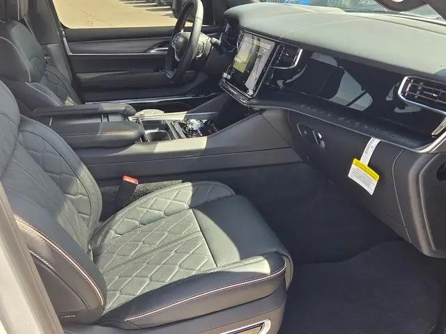 2026 Jeep Grand Wagoneer Summit Reserve 4x4