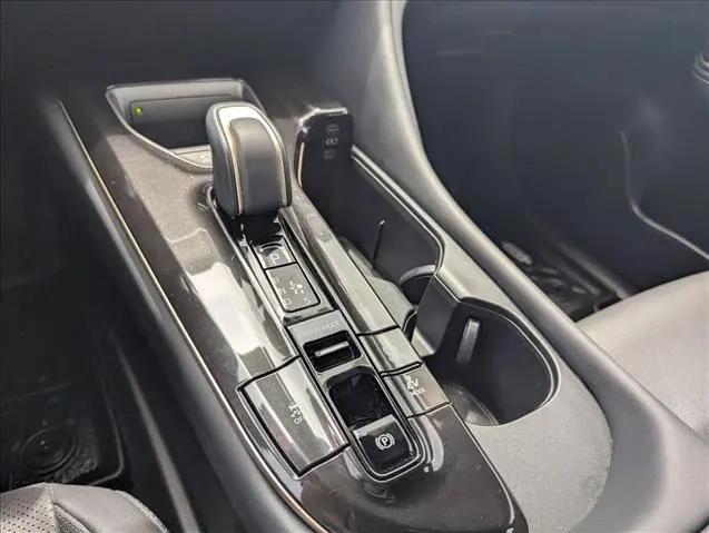 2025 Toyota Crown Signia Limited