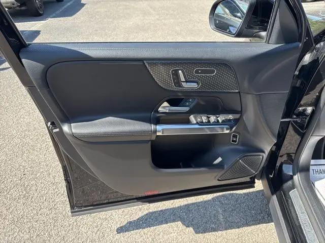2025 Mercedes-Benz GLB 4MATIC
