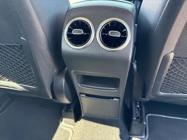 2025 Mercedes-Benz GLB 4MATIC