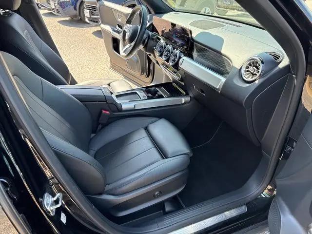2025 Mercedes-Benz GLB 4MATIC