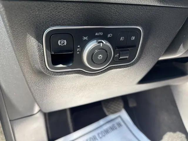 2025 Mercedes-Benz GLB 4MATIC
