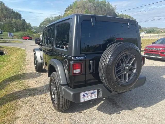 2025 Jeep Wrangler 4-Door Summit 4x4
