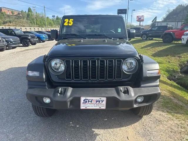 2025 Jeep Wrangler 4-Door Summit 4x4