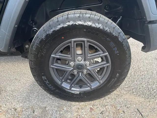 2025 Jeep Wrangler 4-Door Summit 4x4