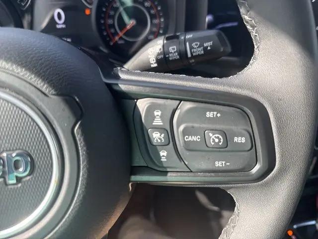 2025 Jeep Wrangler 4-Door Summit 4x4