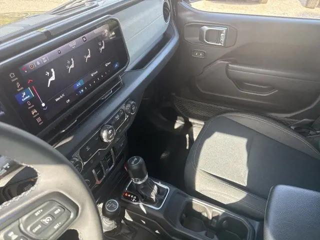 2025 Jeep Wrangler 4-Door Summit 4x4