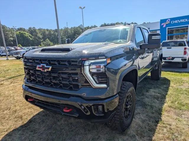2026 Chevrolet Silverado 2500HD Crew Cab, Standard Bed, XR2, 4WD