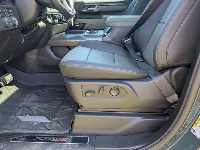 2026 Chevrolet Silverado 2500HD Crew Cab, Standard Bed, XR2, 4WD