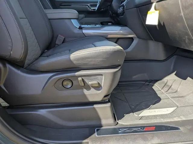 2026 Chevrolet Silverado 2500HD Crew Cab, Standard Bed, XR2, 4WD