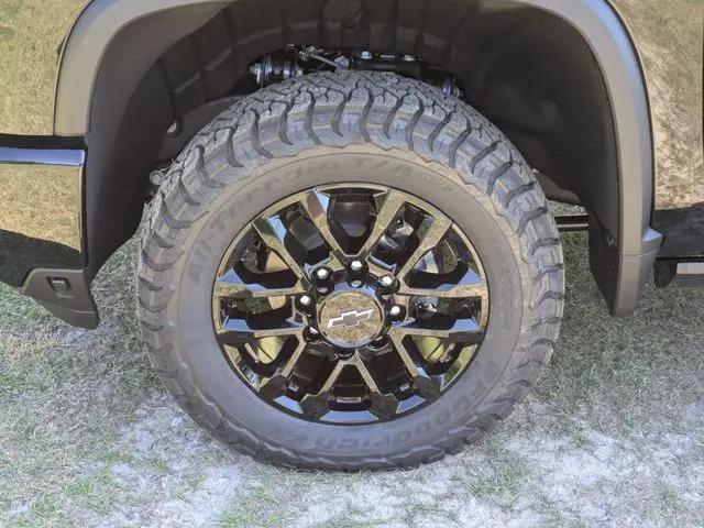 2026 Chevrolet Silverado 2500HD Crew Cab, Standard Bed, LTZ, 4WD