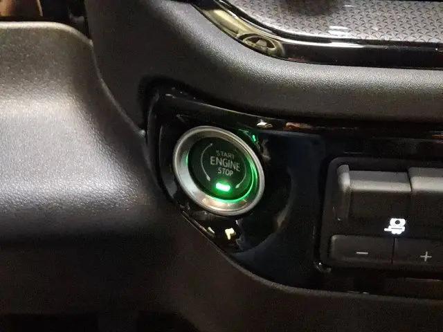 2024 Chevrolet Silverado 1500 4WD Crew Cab Short Bed ZR2