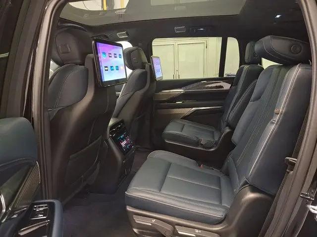 2025 Cadillac Escalade Luxury 2 AWD