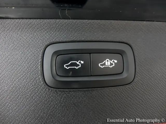 2021 Volvo XC90 T6 Inscription 7 Passenger