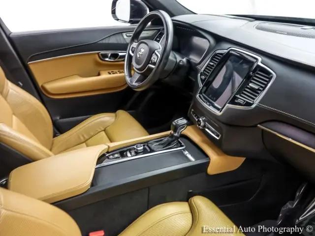 2021 Volvo XC90 T6 Inscription 7 Passenger