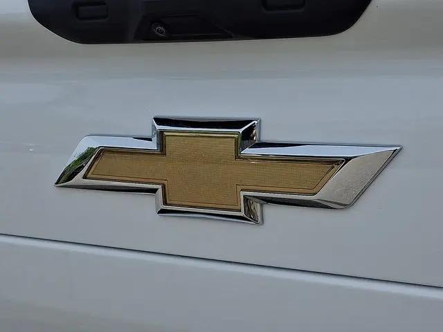 2025 Chevrolet Silverado EV LT