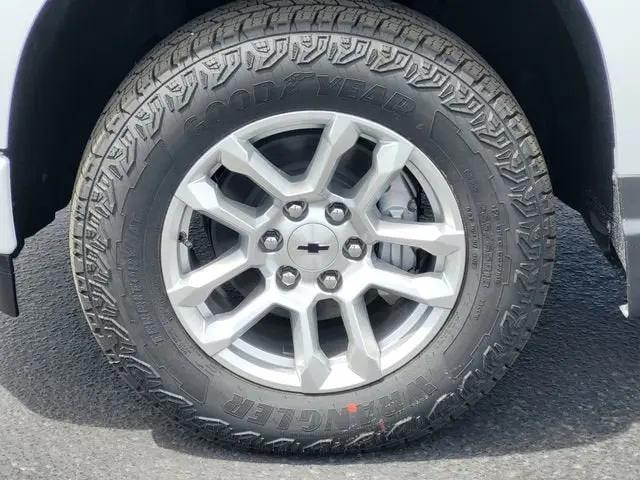 2026 Chevrolet Silverado 1500 4WD Crew Cab Short Bed RST