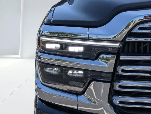 2026 Ram 3500 Laramie Crew Cab 4x4 8' Box