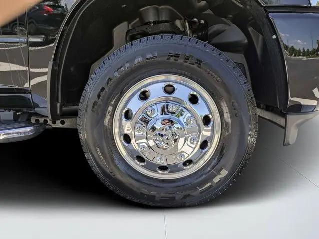 2026 Ram 3500 Laramie Crew Cab 4x4 8' Box