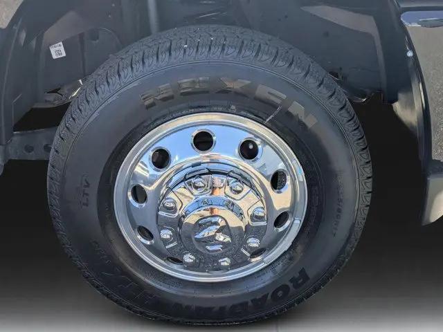 2026 Ram 3500 Laramie Crew Cab 4x4 8' Box