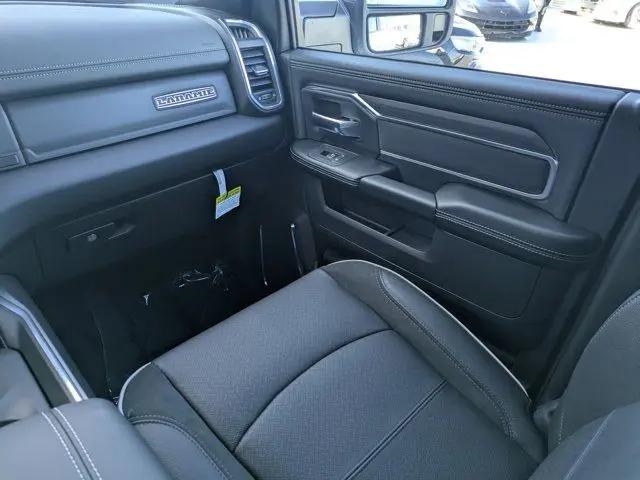 2026 Ram 3500 Laramie Crew Cab 4x4 8' Box