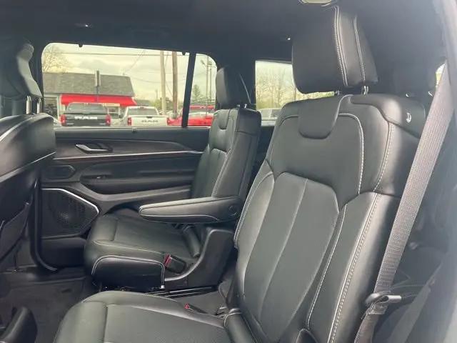 2025 Jeep Grand Cherokee L Overland 4x4