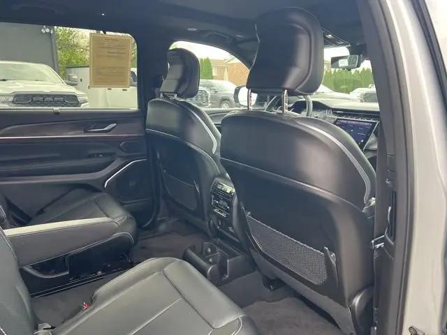 2025 Jeep Grand Cherokee L Overland 4x4