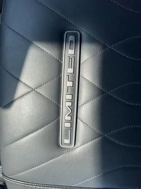 2025 Ram 1500 Limited Crew Cab 4x4 5'7" Box