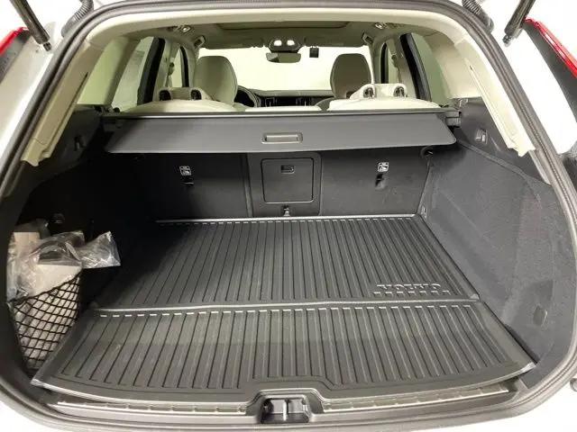 2024 Volvo XC60 Recharge T8 Plus Dark Theme