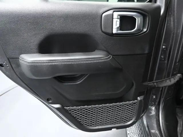 2022 Jeep Wrangler Unlimited Sahara 4x4