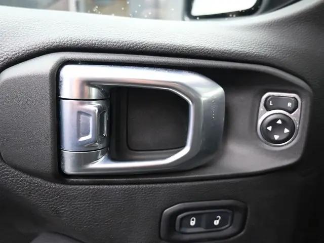 2022 Jeep Wrangler Unlimited Sahara 4x4