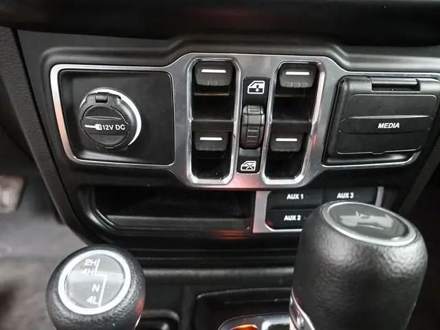 2022 Jeep Wrangler Unlimited Sahara 4x4