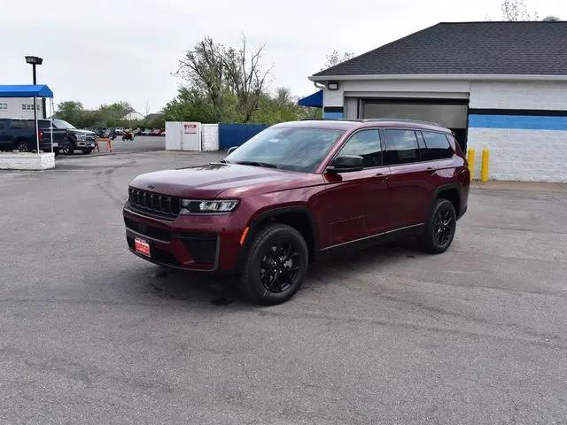 2026 Jeep Grand Cherokee L Altitude 4x4