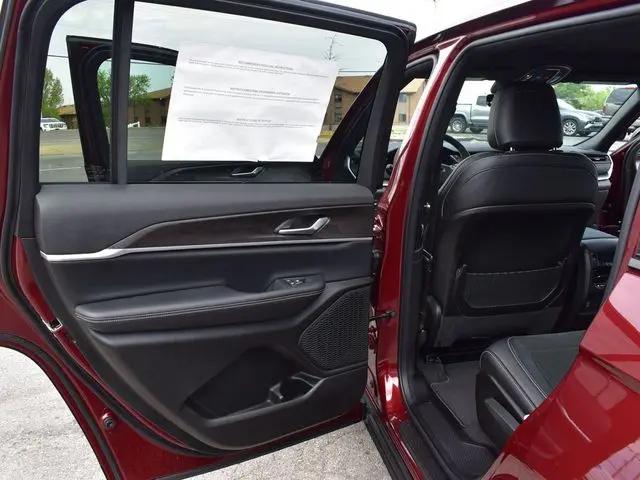 2026 Jeep Grand Cherokee L Altitude 4x4