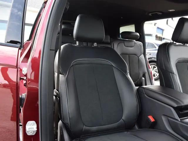 2026 Jeep Grand Cherokee L Altitude 4x4