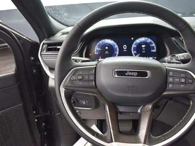 2026 Jeep Grand Cherokee L Altitude 4x4