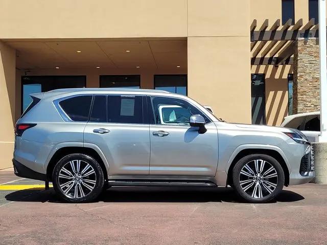 2024 Lexus LX Luxury