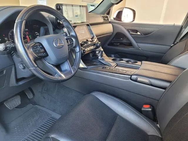 2024 Lexus LX Luxury