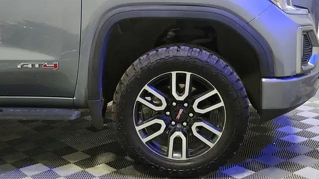 2022 GMC Sierra 1500 Limited 4WD Crew Cab Short Box AT4