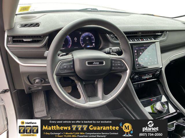 2023 Jeep Grand Cherokee Laredo 4x4